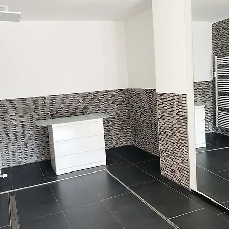 3 Monteurwohnung In * Troisdorf